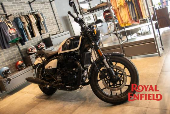 ROYAL ENFIELD SHOTGUN 650 STENCIL WHITE 
